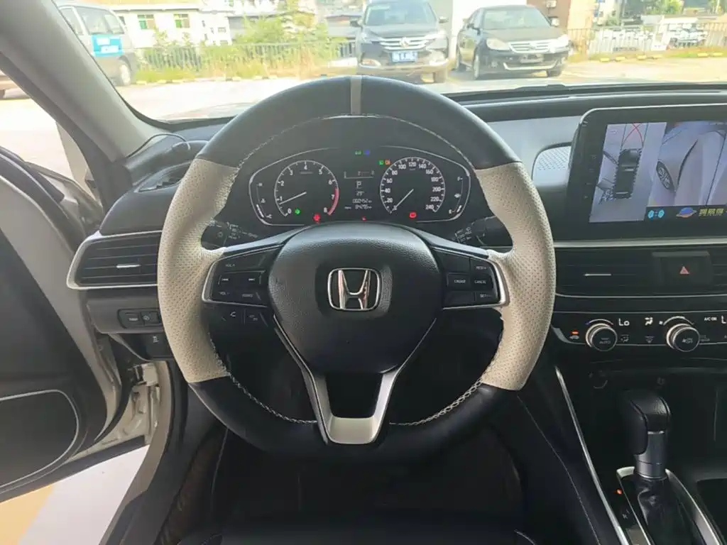Honda Inspire 2021 — фото 11