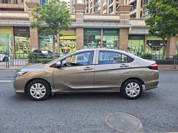 Honda Greiz 2018