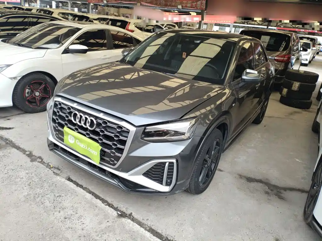 Audi Q2L 2023