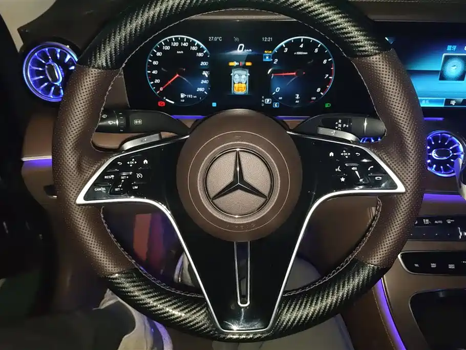 Mercedes-Benz E-Class 2023 — фото 15
