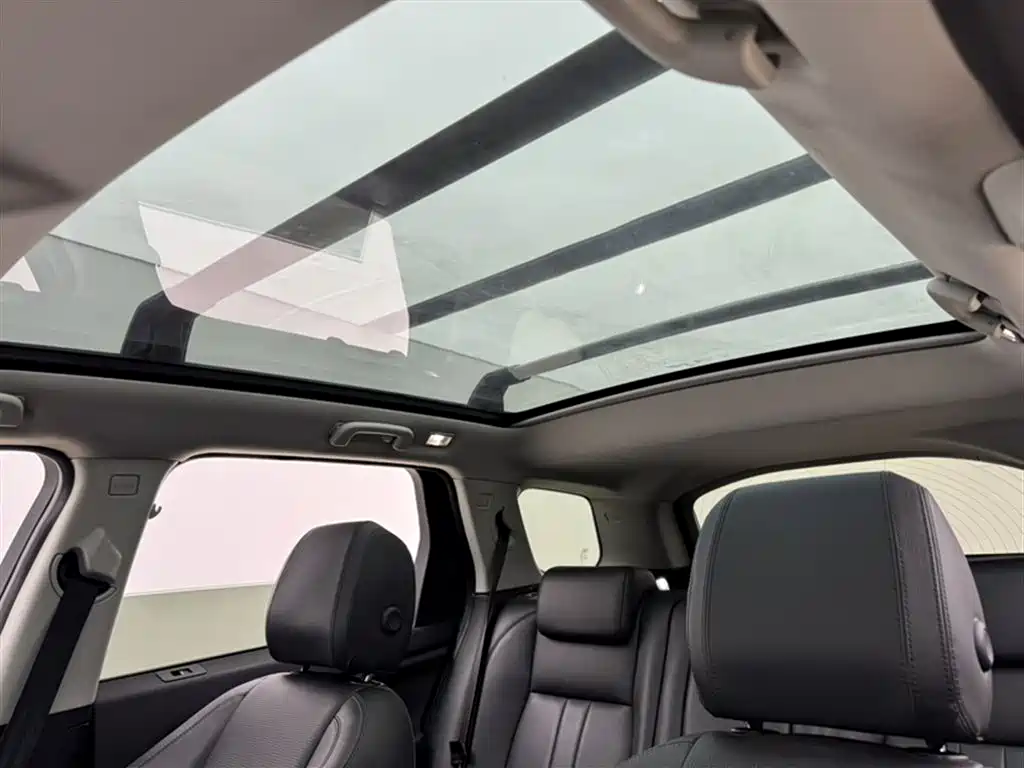 Land Rover Discovery Sport 2019 — фото 19