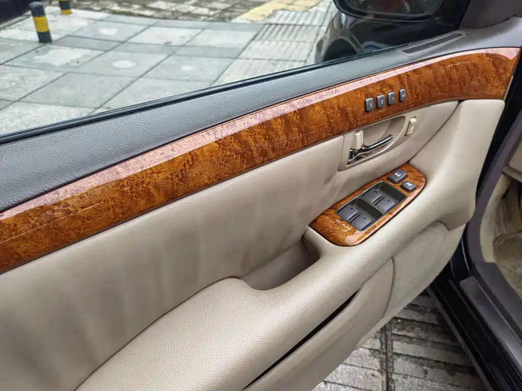 Lexus LS 2005 — фото 11