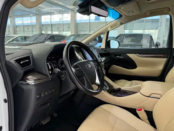 Toyota Vellfire 2020