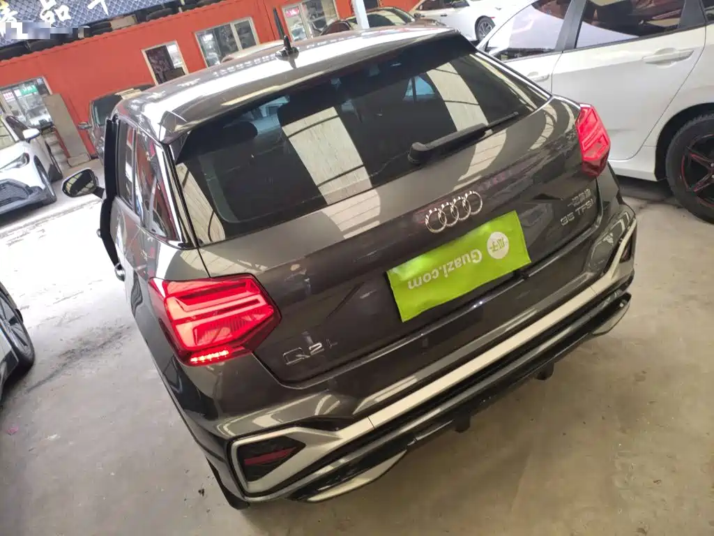 Audi Q2L 2023 — фото 23