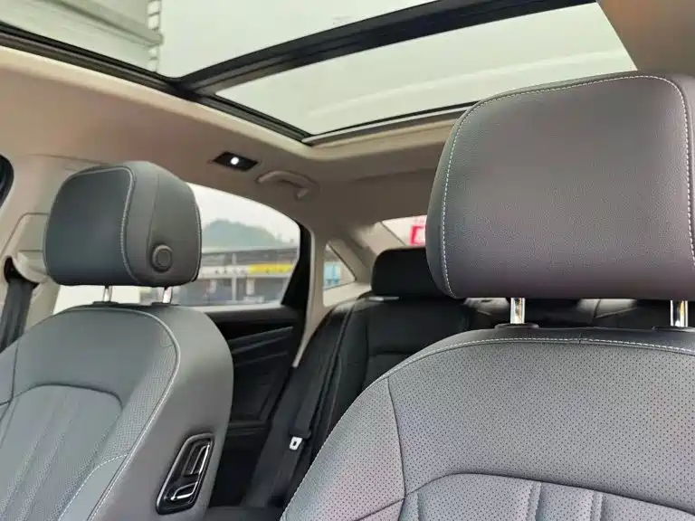 Volkswagen Passat 2025