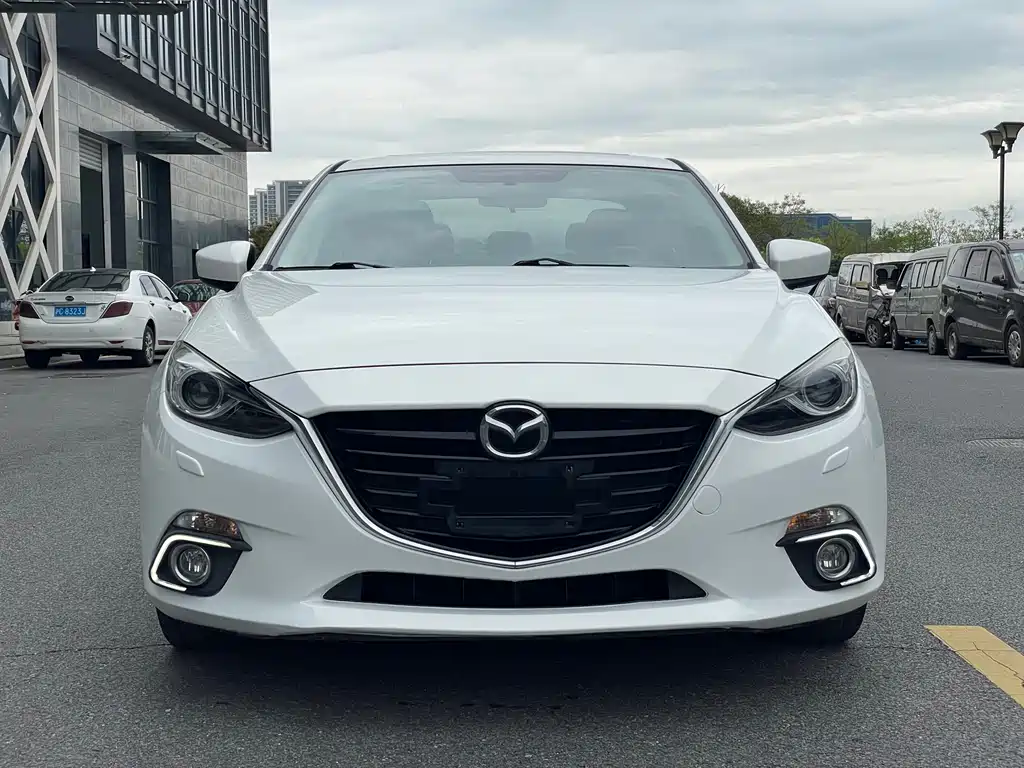 Mazda 3 Axela 2016 — фото 2