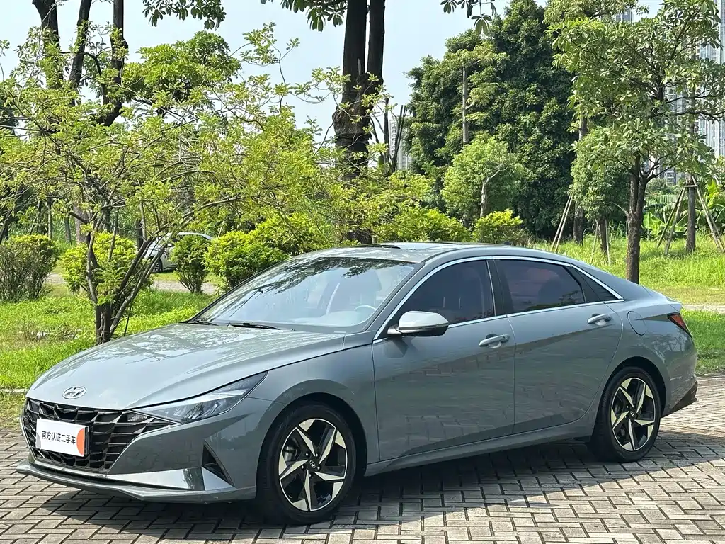 Hyundai Elantra 2021