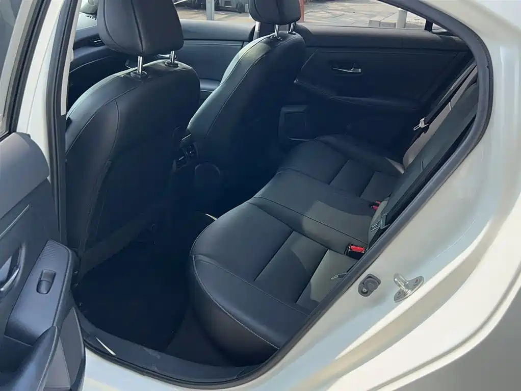 Nissan Sylphy 2021 — фото 14