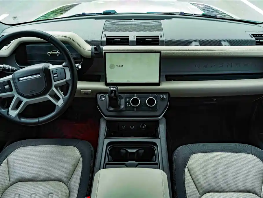 Land Rover Defender 2022 — фото 11