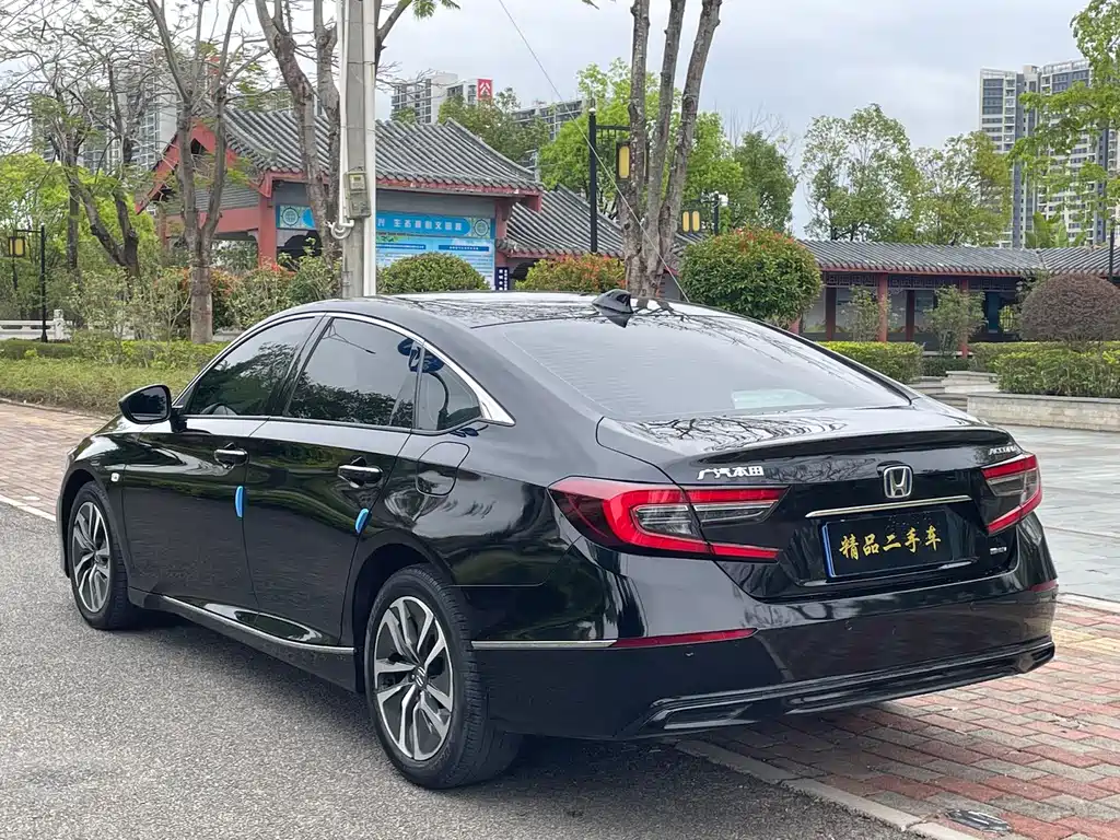 Honda Accord 2022 — фото 10
