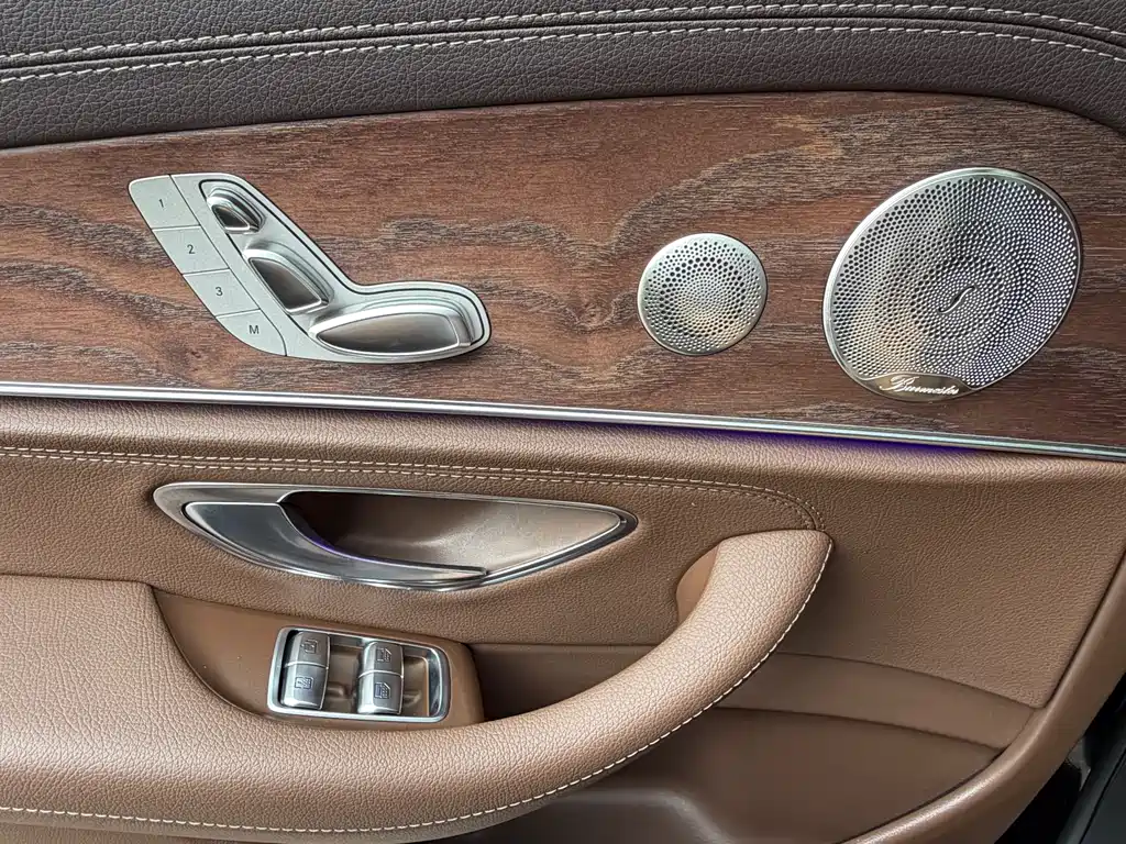 Mercedes-Benz E-Class 2022 — фото 19