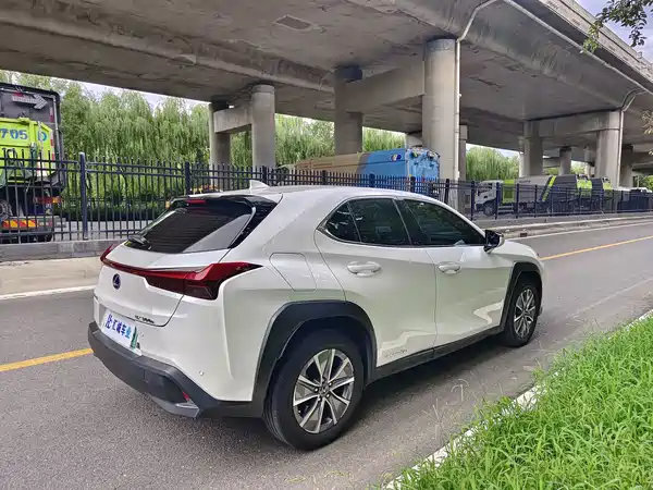 Lexus UX New Energy 2023