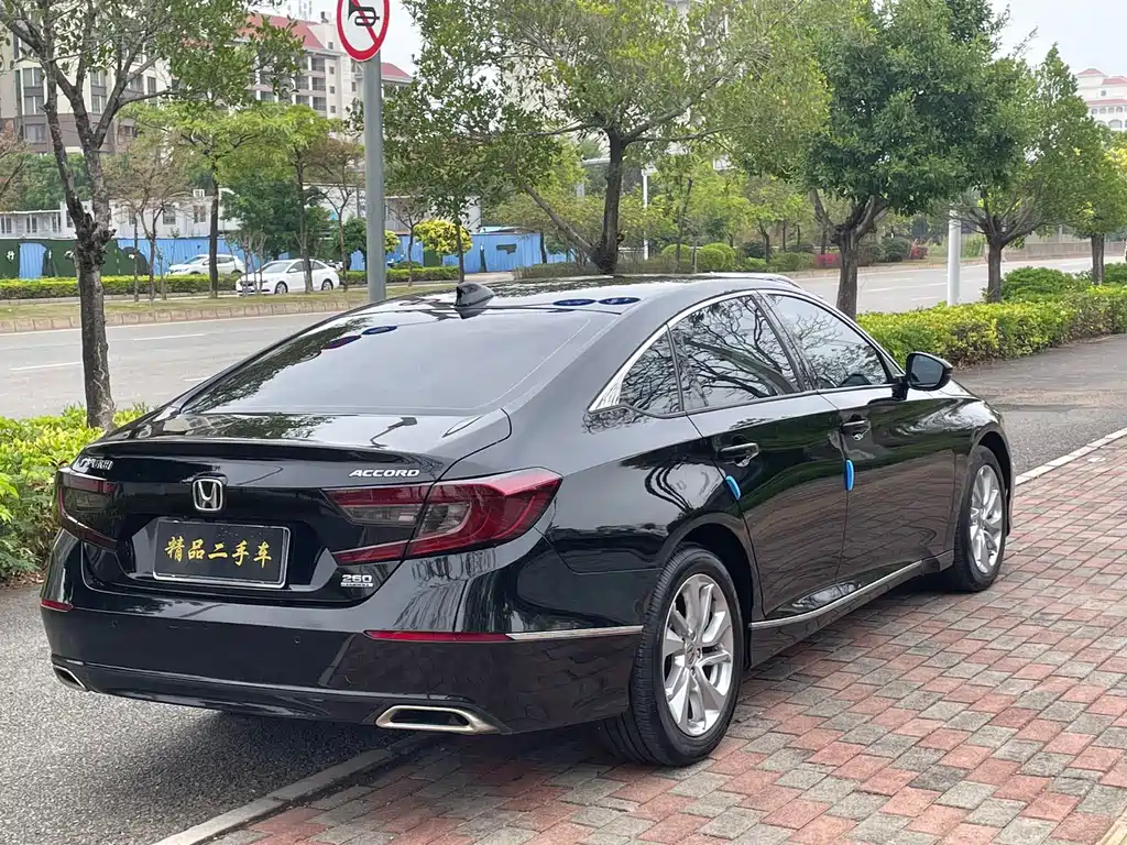 Honda Accord 2020 — фото 10
