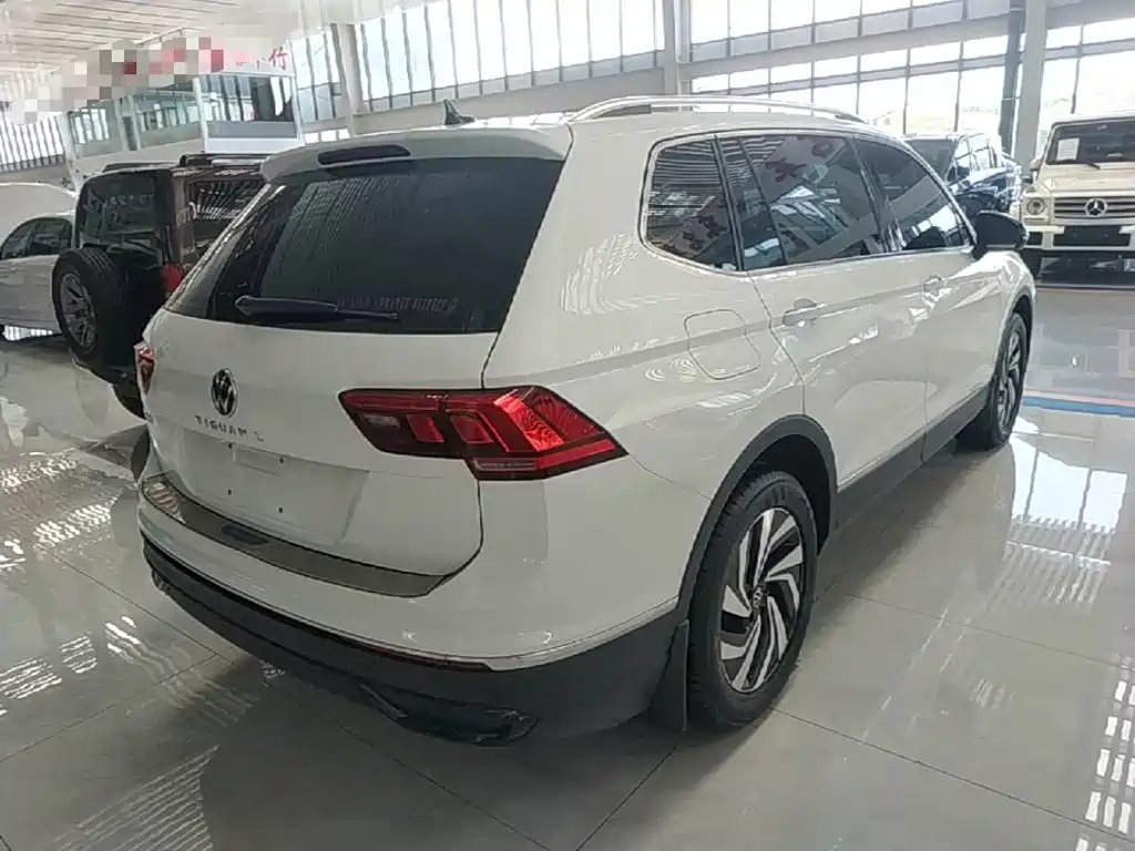 Volkswagen Tiguan L 2025 — фото 7