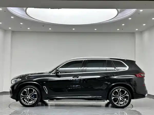 BMW X5 2023