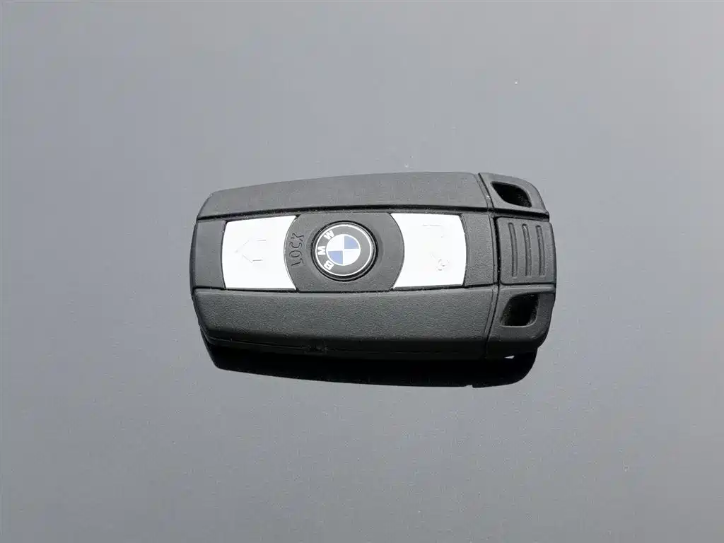 BMW 3 Series 2010 — фото 19