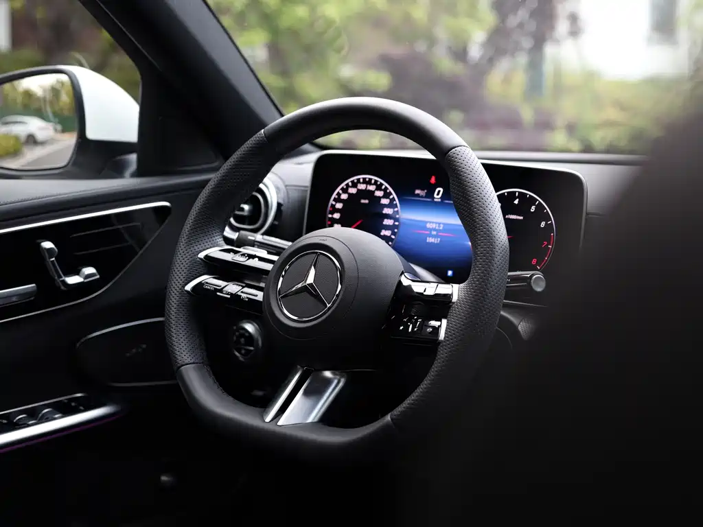 Mercedes-Benz C-Class 2024 — фото 27