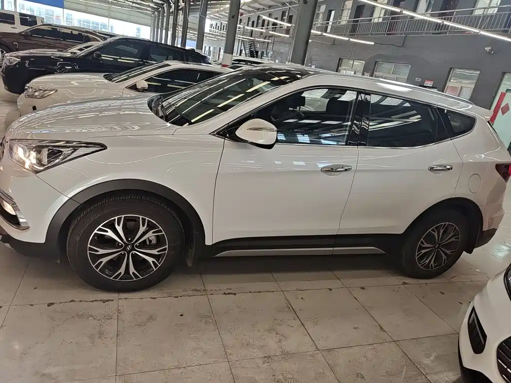 Hyundai Santa Fe 2017