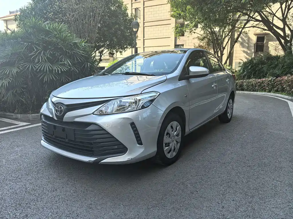 Toyota Vios 2017 — фото 1