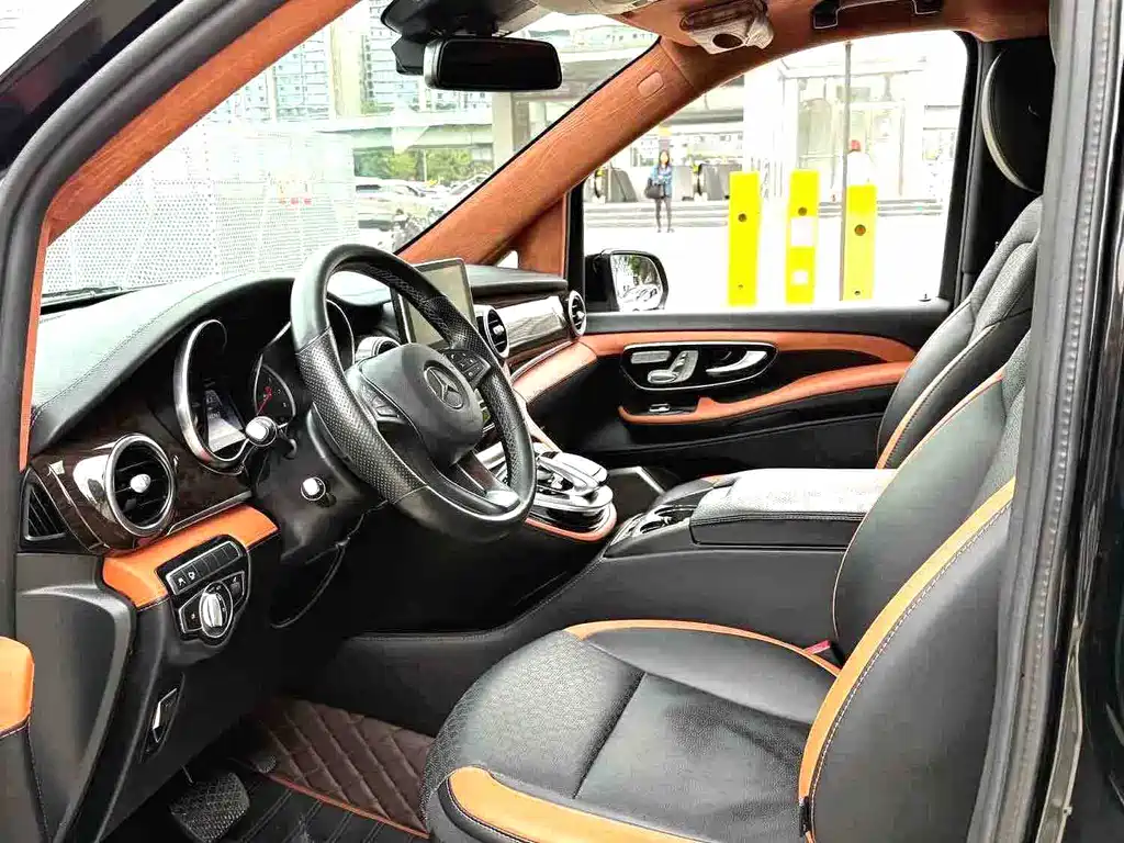 Mercedes-Benz V-Class 2019 — фото 3