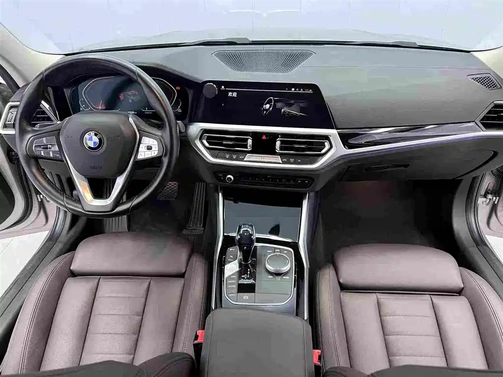 BMW 3 Series 2019 — фото 9