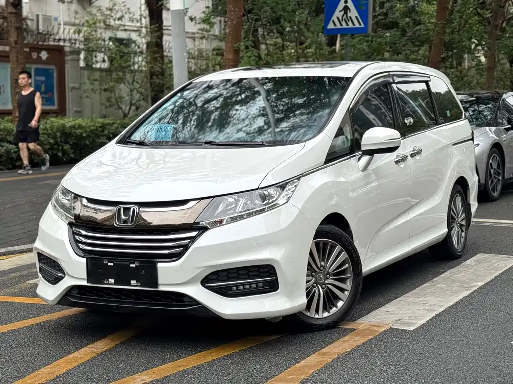 Honda Odyssey 2019 — фото 1