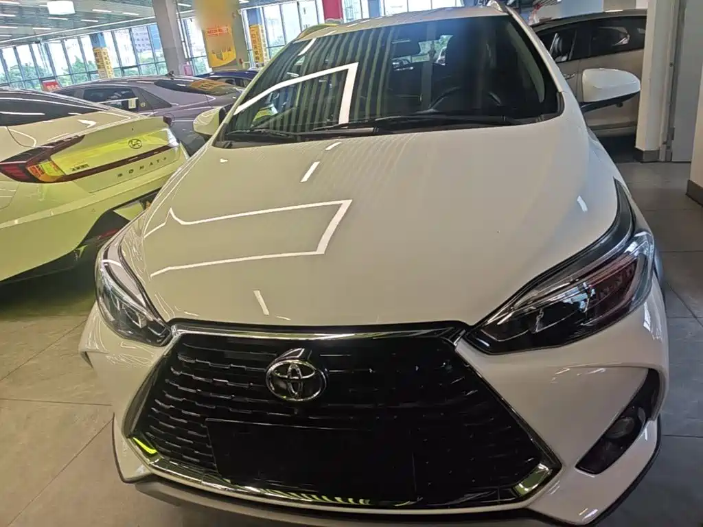 Toyota Yaris L 2020 — фото 3