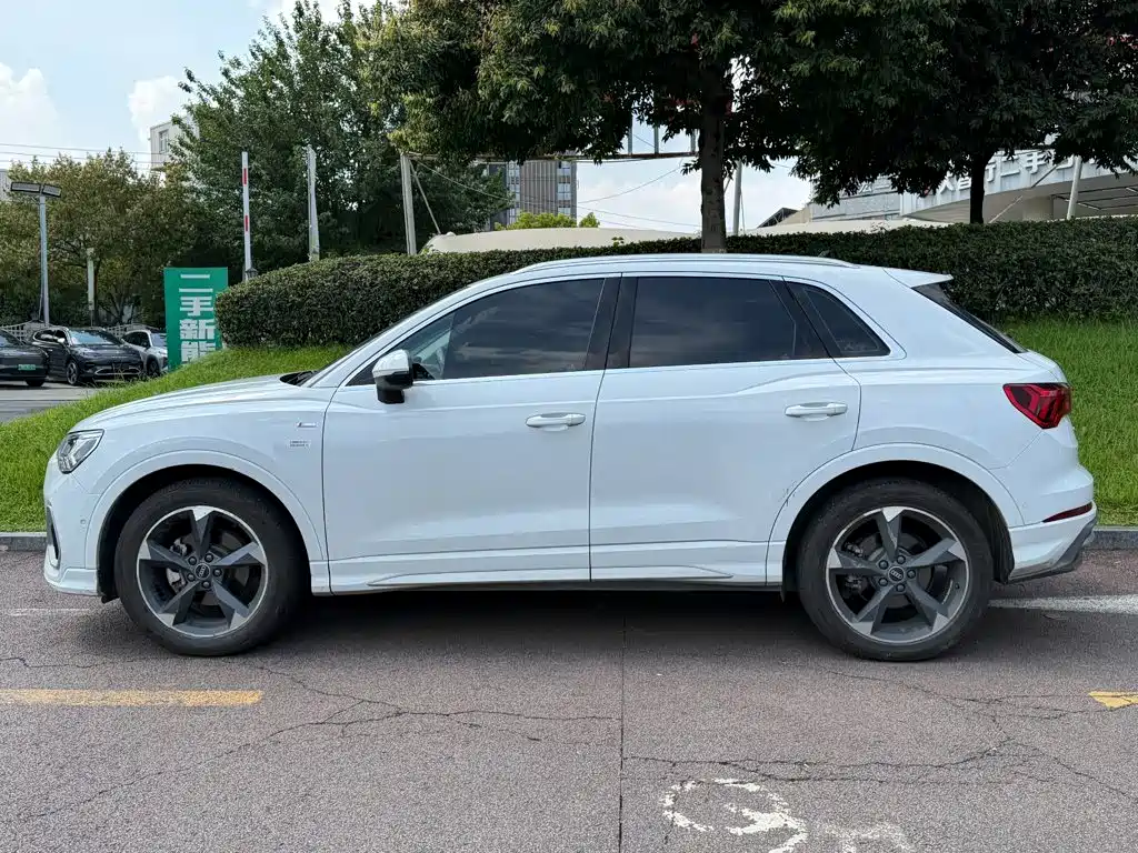 Audi Q3 2023