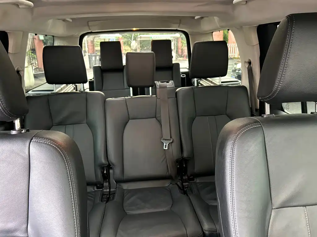 Land Rover Discovery 2012 — фото 41