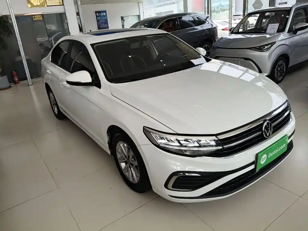Volkswagen Bora 2023