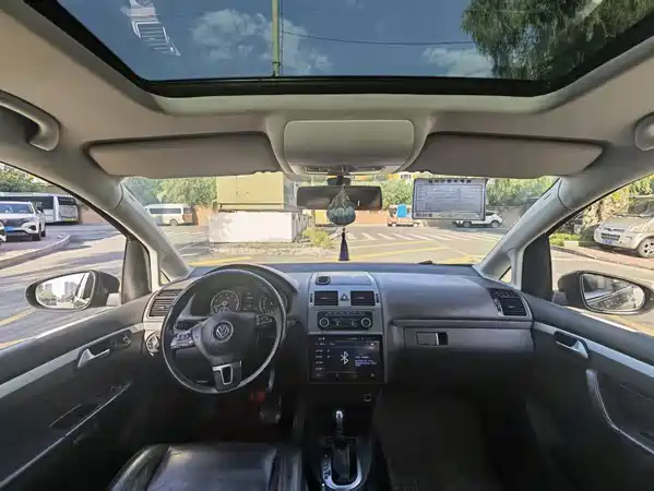 Volkswagen Touran 2014