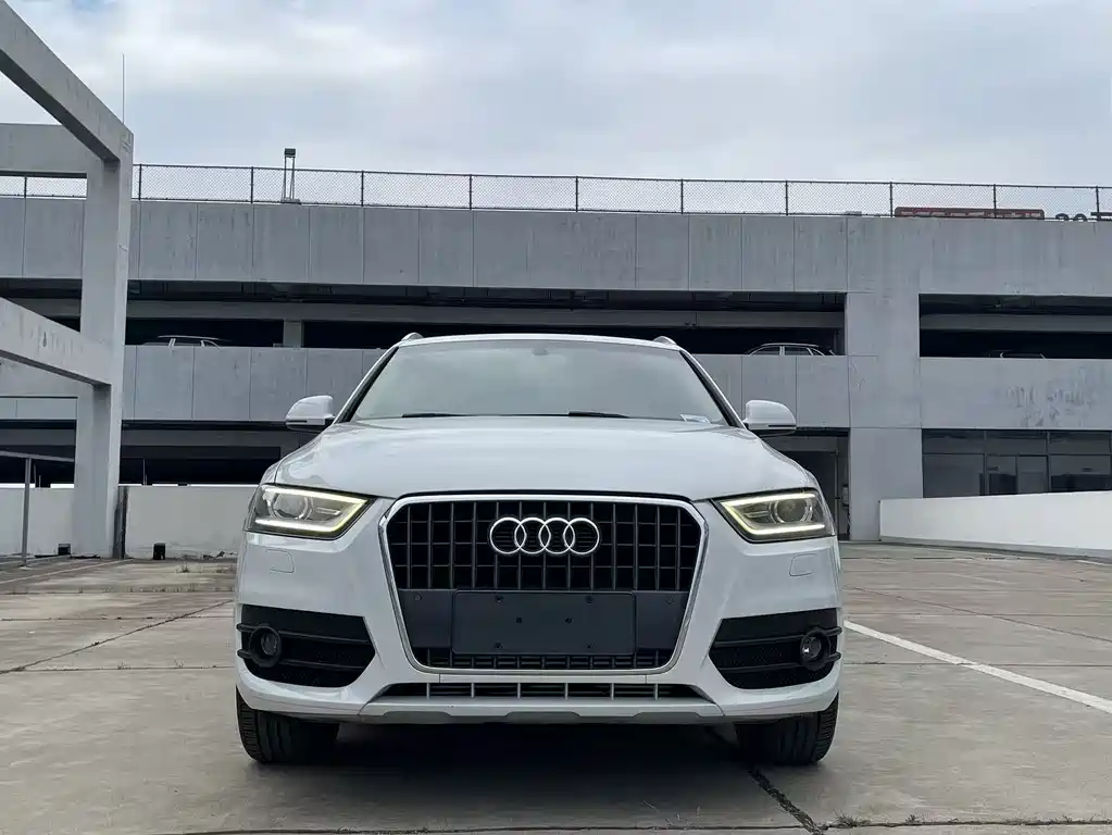 Audi Q3 2014 — фото 2