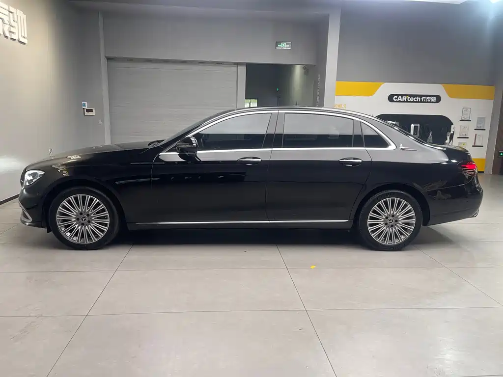 Mercedes-Benz E-Class 2022