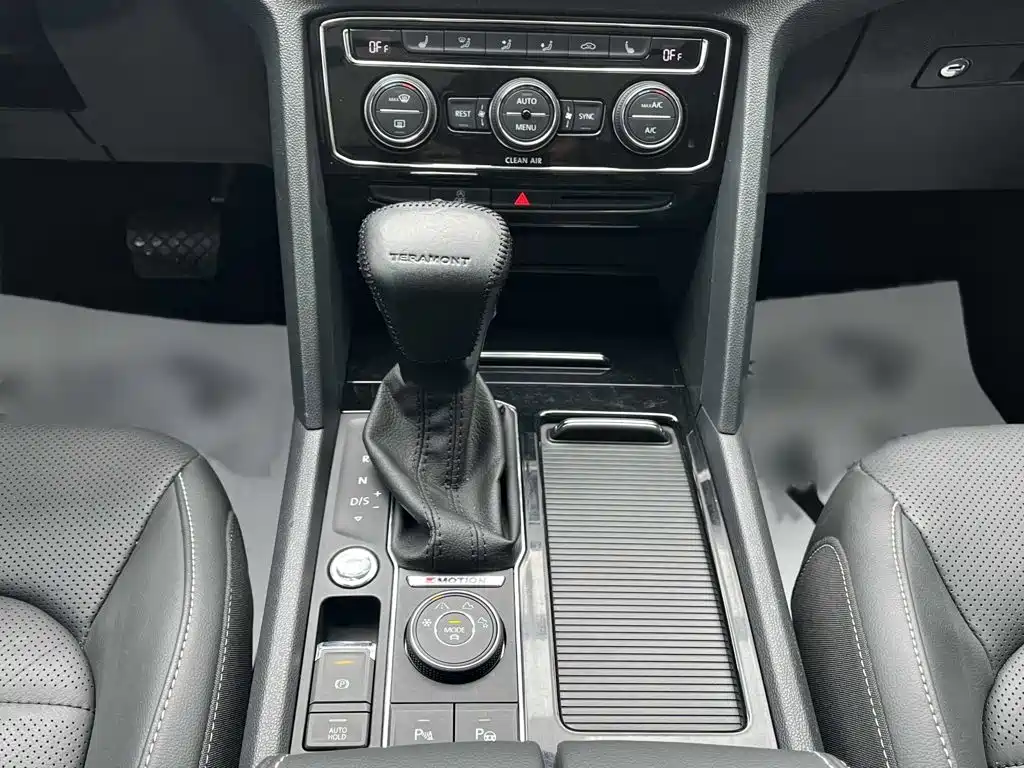 Volkswagen Teramont 2018 — фото 12