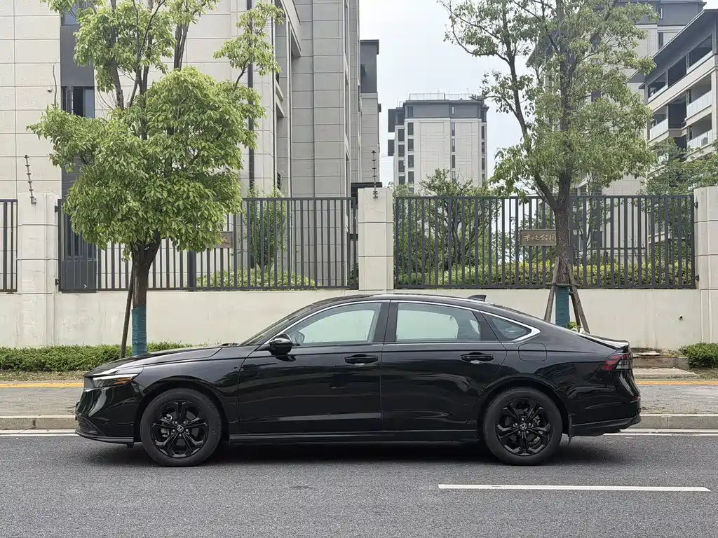 Honda Accord 2025 — фото 2