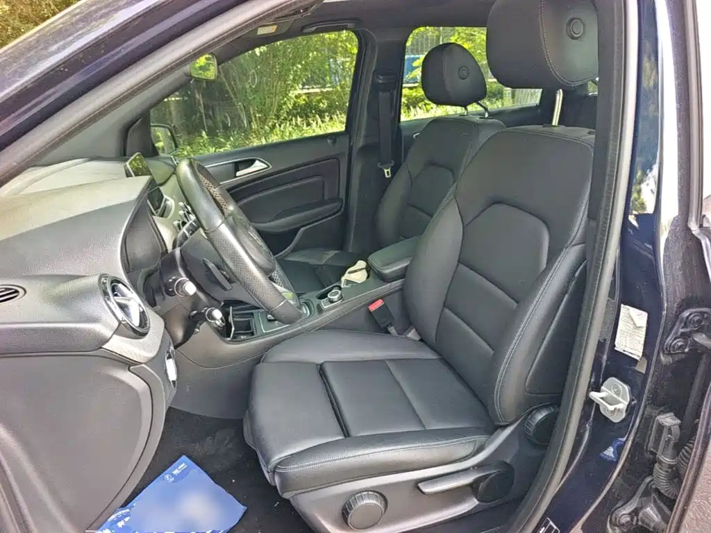Mercedes-Benz B-Class 2017 — фото 15