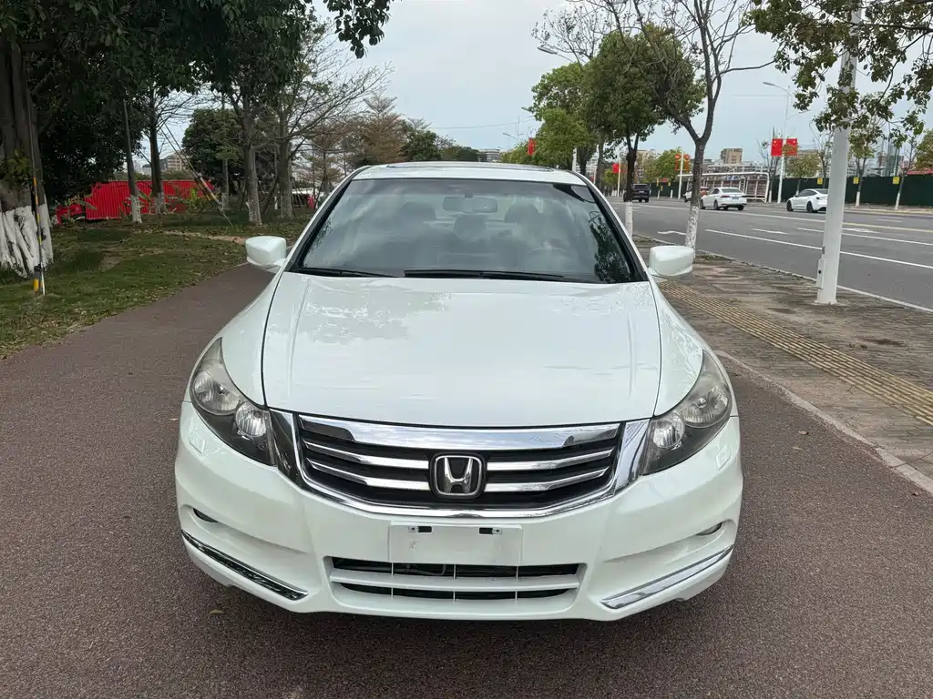 Honda Accord 2013 — фото 2