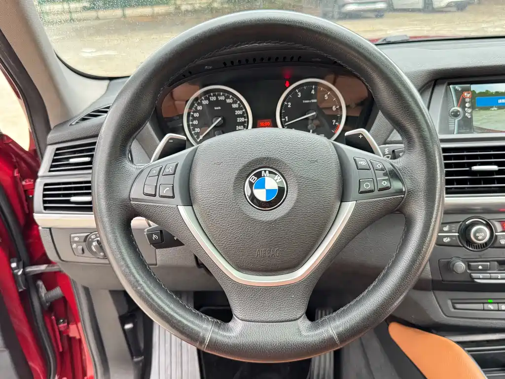 BMW X6 2014 — фото 13
