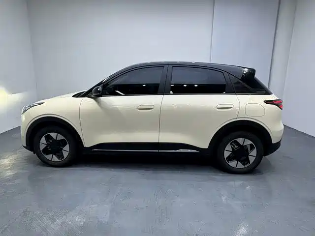Geely Galaxy Starwish 2025 — фото 6