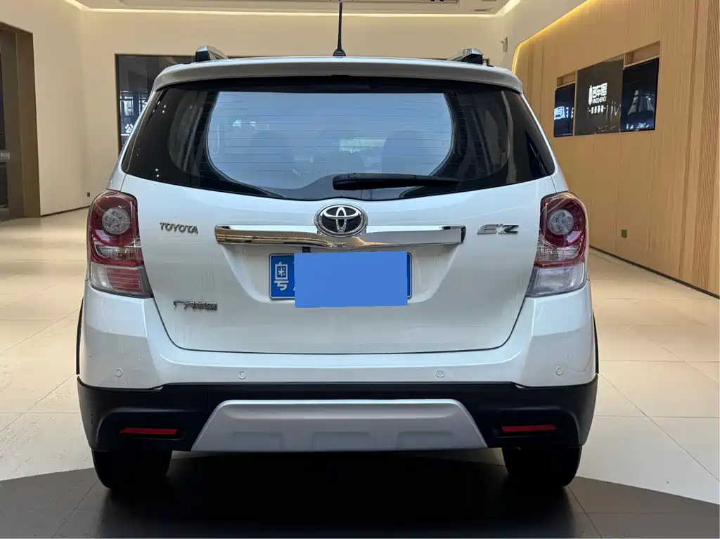 Toyota Verso 2016 — фото 12