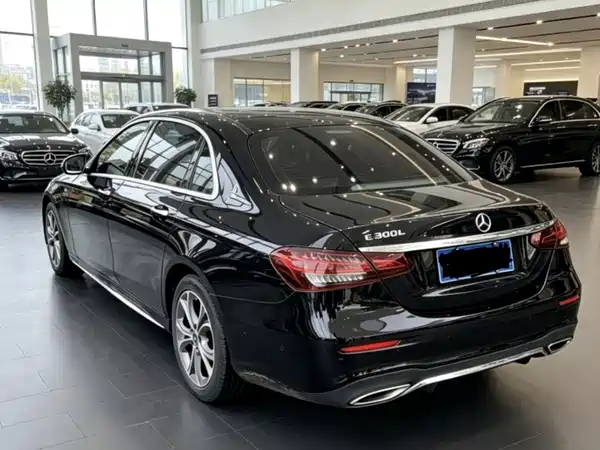 Mercedes-Benz E-Class 2021