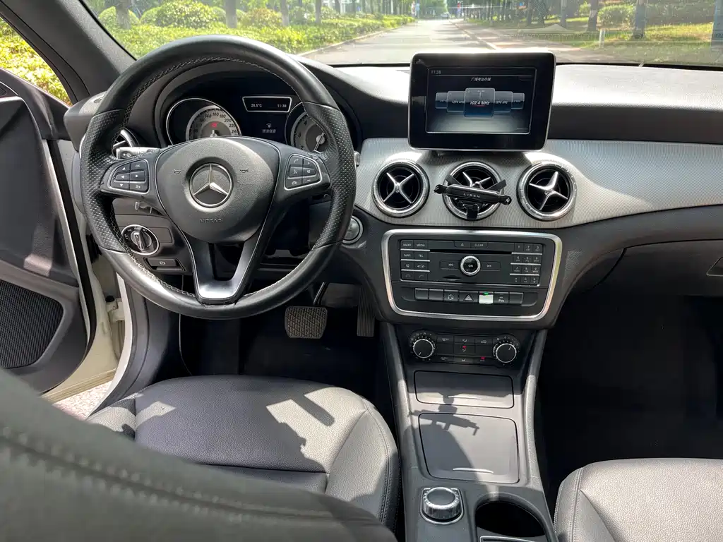 Mercedes-Benz CLA 2015 — фото 9