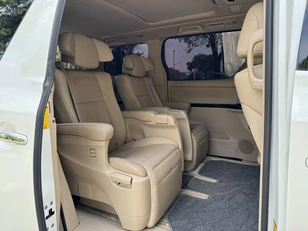 Toyota Alphard 2012 — фото 10