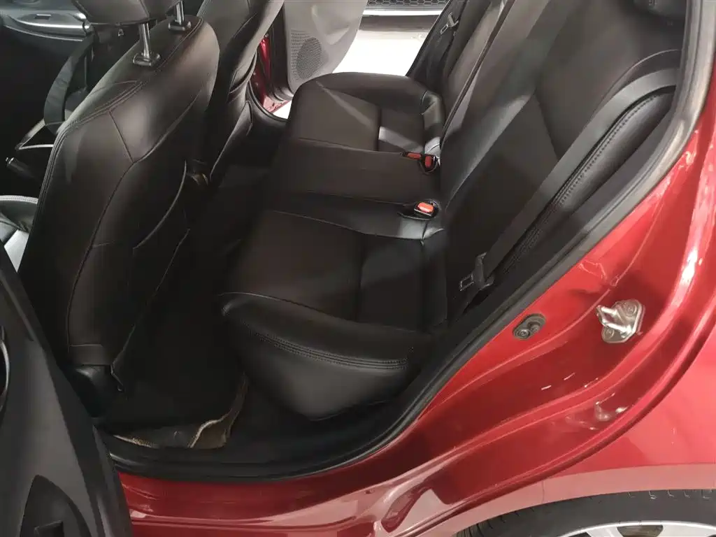 Toyota Yaris L 2014 — фото 13
