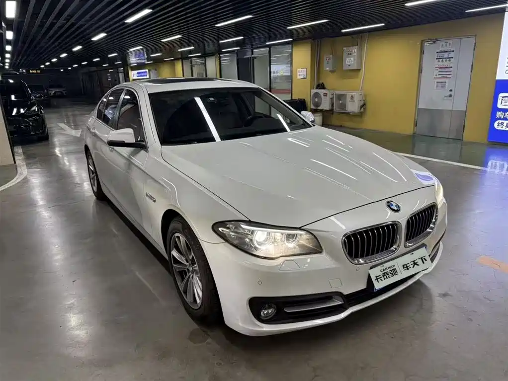 BMW 5 Series 2015 — фото 2