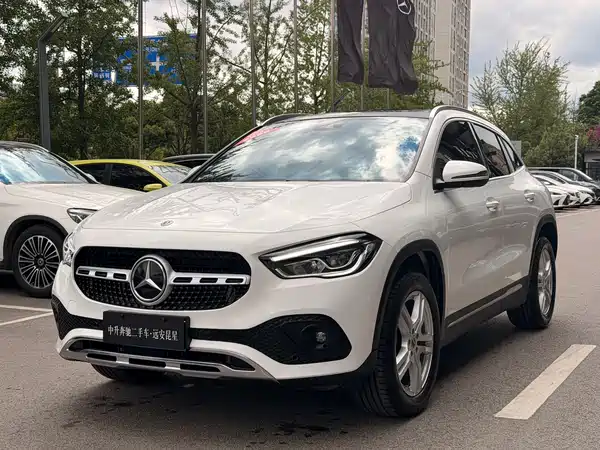 Mercedes-Benz GLA 2023