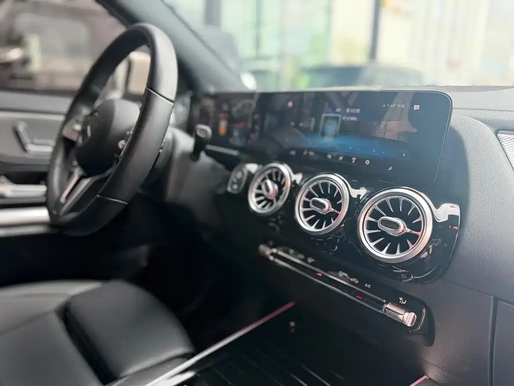 Mercedes-Benz GLA 2023 — фото 23