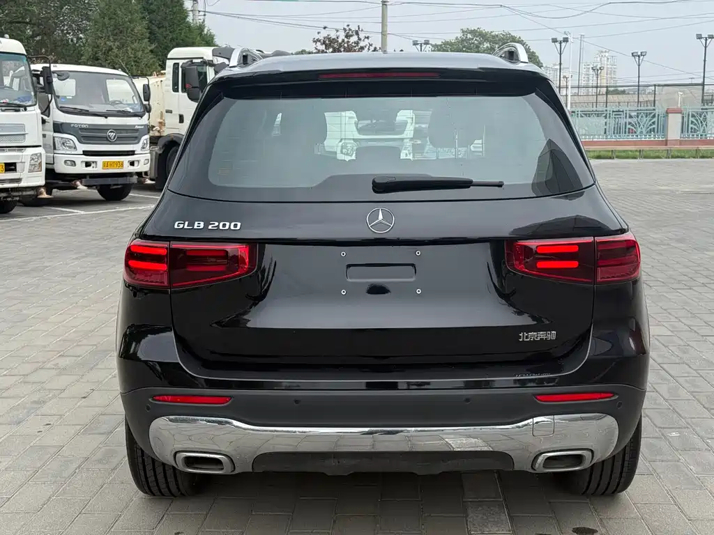 Mercedes-Benz GLB 2024