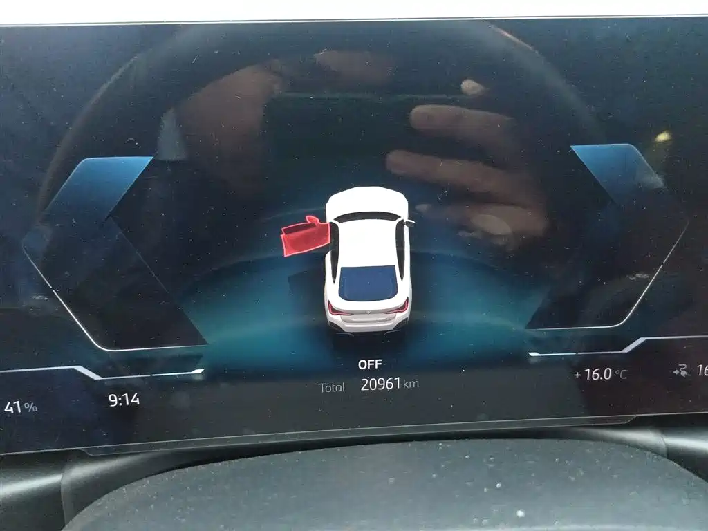 BMW i4 2025 — фото 12