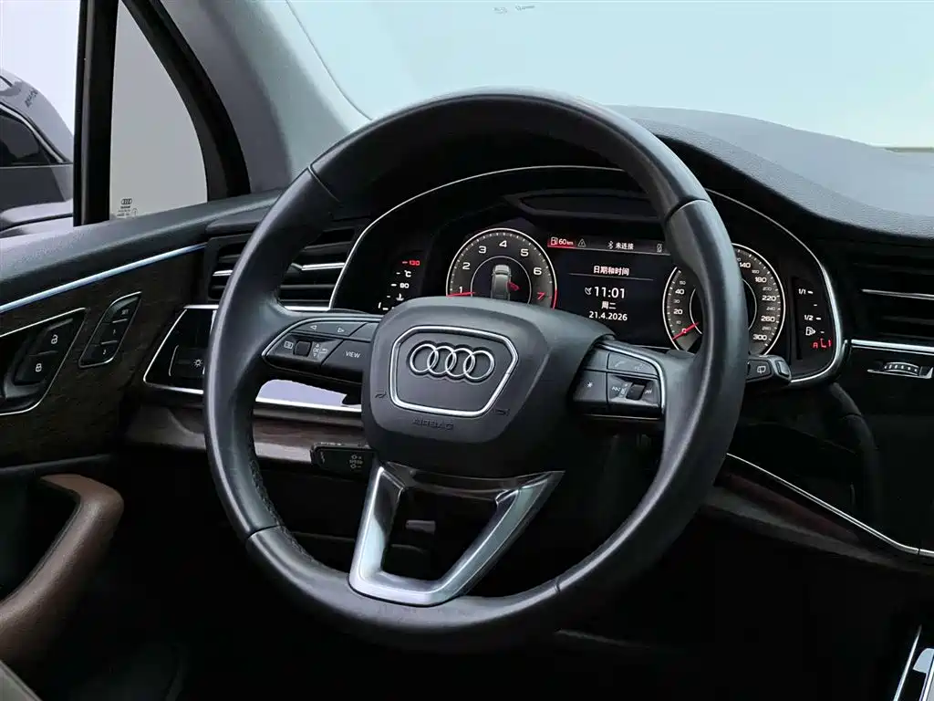 Audi Q7 2022 — фото 31